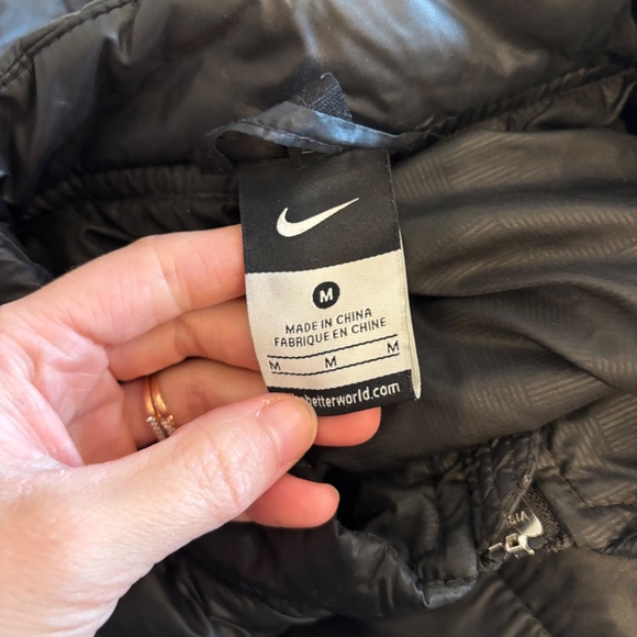 NIKE LEBRON JAMES 6 MEN'S SIZE M BLACK PUFFER QUILTED JACKET - Picture 7 of 14